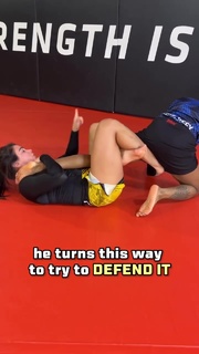 Claudia Gadelha feet photo thumbnail