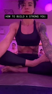 Claudia Gadelha feet photo thumbnail