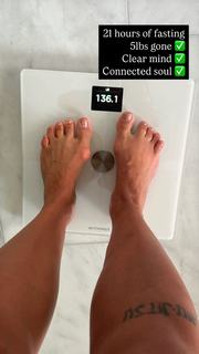 Claudia Gadelha feet photo thumbnail
