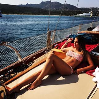 Claudia Galanti feet photo 4