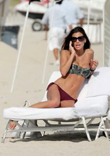 Claudia Galanti feet photo 3