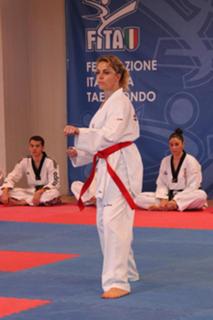 Claudia Gerini feet photo thumbnail