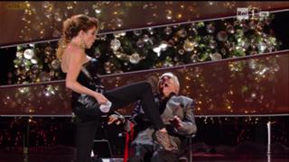 Claudia Gerini feet photo thumbnail
