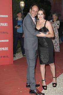 Claudia Gerini feet photo thumbnail