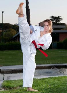 Claudia Gerini feet photo thumbnail