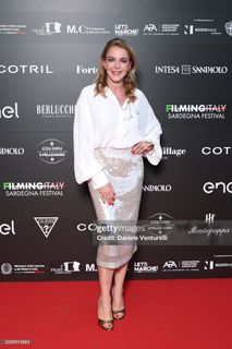 Claudia Gerini feet photo 9