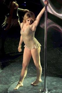 Claudia Gerini feet photo thumbnail