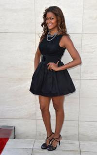 Claudia Jordan feet photo thumbnail