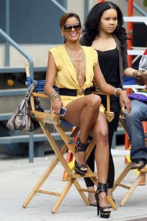 Claudia Jordan feet photo thumbnail