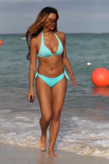 Claudia Jordan feet photo thumbnail