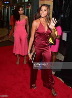 Claudia Jordan feet photo thumbnail