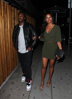 Claudia Jordan feet photo thumbnail