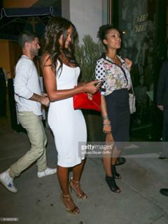 Claudia Jordan feet photo thumbnail