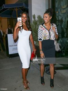 Claudia Jordan feet photo thumbnail