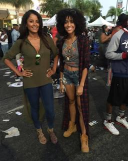 Claudia Jordan feet photo thumbnail