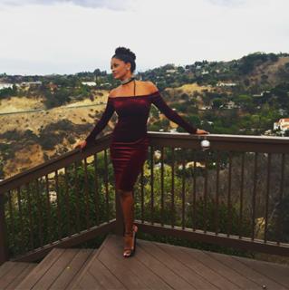 Claudia Jordan feet photo thumbnail