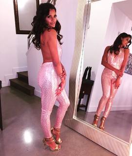 Claudia Jordan feet photo thumbnail