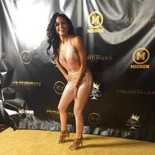 Claudia Jordan feet photo thumbnail