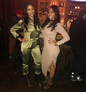 Claudia Jordan feet photo thumbnail