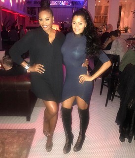 Claudia Jordan feet photo thumbnail