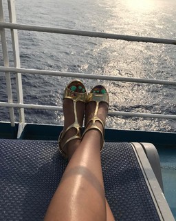 Claudia Jordan feet photo thumbnail