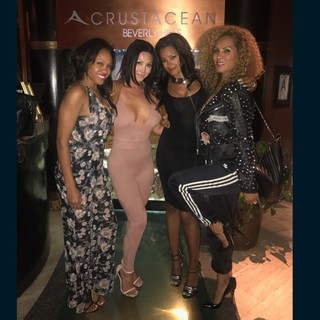 Claudia Jordan feet photo thumbnail