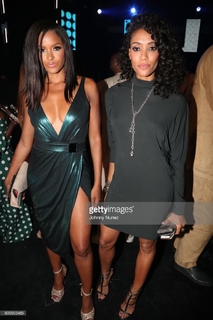 Claudia Jordan feet photo thumbnail