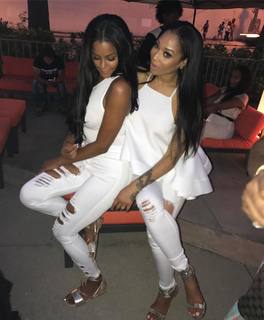 Claudia Jordan feet photo thumbnail