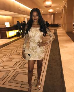 Claudia Jordan feet photo thumbnail