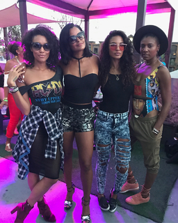 Claudia Jordan feet photo thumbnail