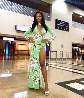 Claudia Jordan feet photo thumbnail