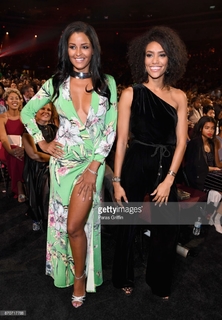 Claudia Jordan feet photo thumbnail