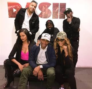 Claudia Jordan feet photo thumbnail