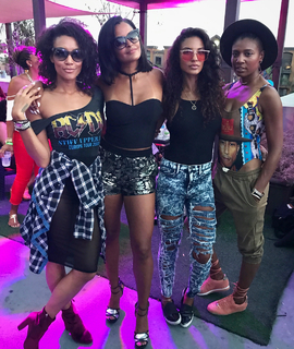 Claudia Jordan feet photo thumbnail