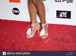 Claudia Jordan feet photo thumbnail