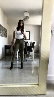 Claudia Jordan feet photo thumbnail