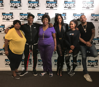 Claudia Jordan feet photo thumbnail