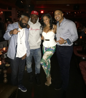 Claudia Jordan feet photo thumbnail