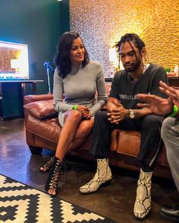 Claudia Jordan feet photo thumbnail