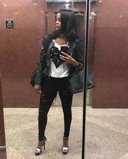 Claudia Jordan feet photo thumbnail