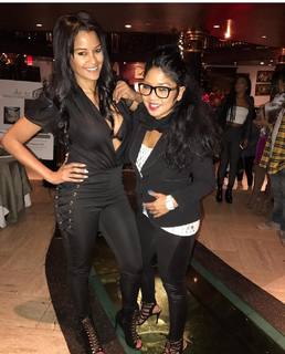 Claudia Jordan feet photo thumbnail