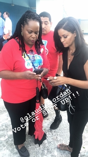 Claudia Jordan feet photo thumbnail