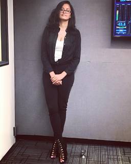 Claudia Jordan feet photo thumbnail