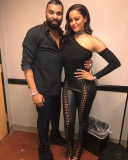 Claudia Jordan feet photo thumbnail