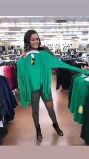 Claudia Jordan feet photo thumbnail