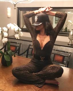 Claudia Jordan feet photo thumbnail