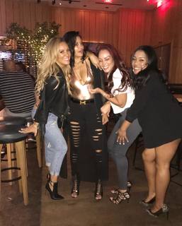 Claudia Jordan feet photo thumbnail