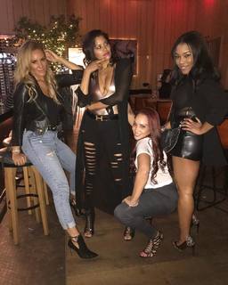 Claudia Jordan feet photo thumbnail