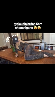 Claudia Jordan feet photo thumbnail