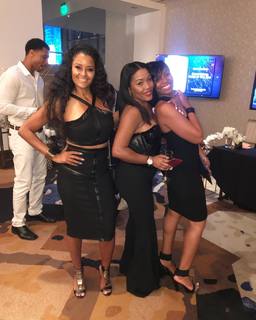 Claudia Jordan feet photo thumbnail